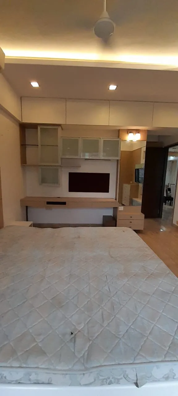 3 BHK Flats on Rent in Anand Ashram, Khar West