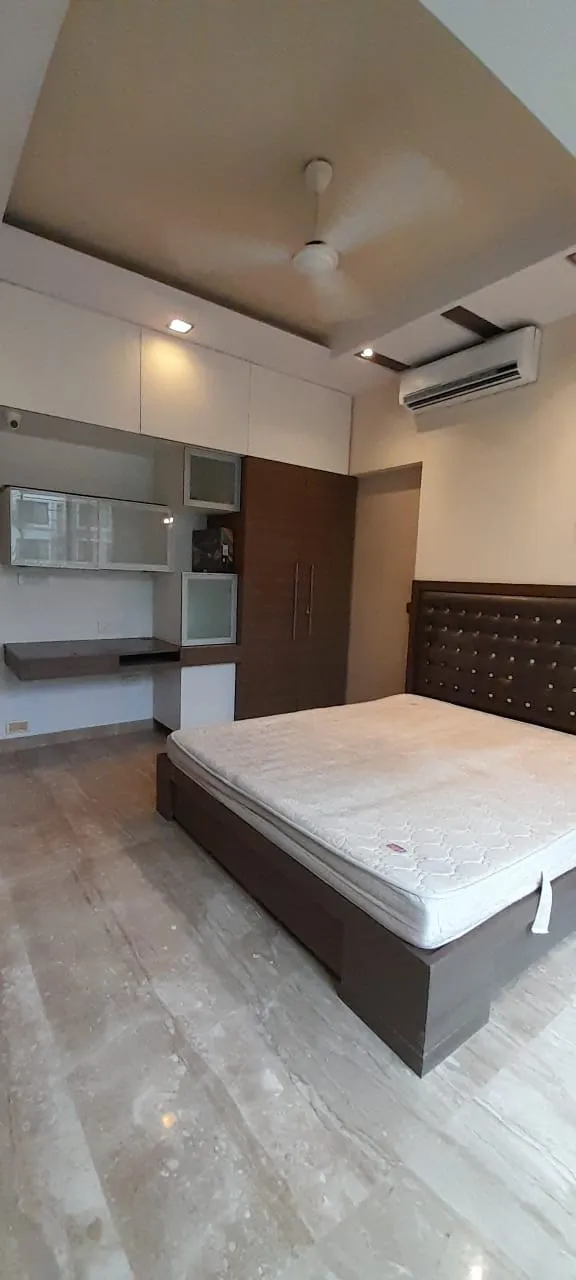 A9 - Anand Ashram, Khar West