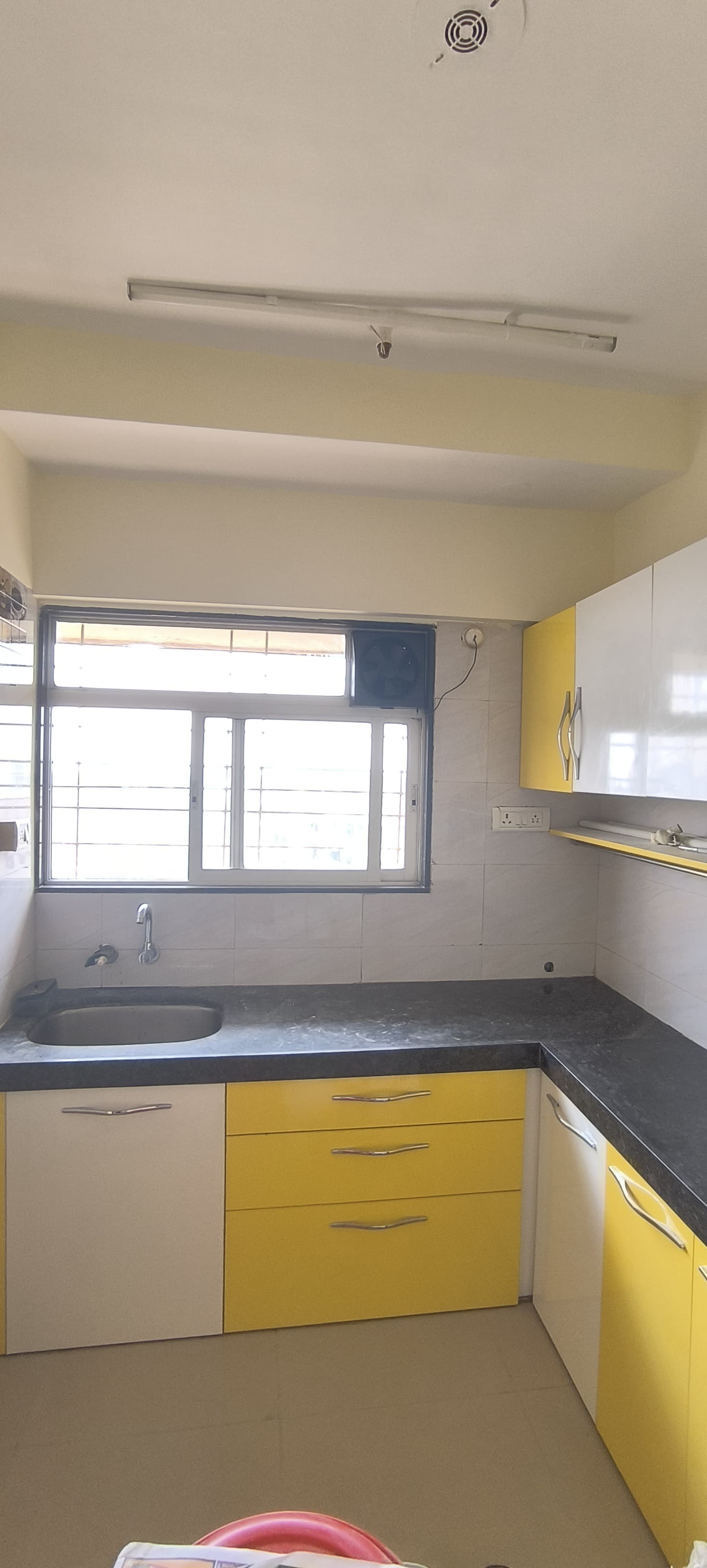 1½ BHK Flats on Rent in Neptune Chs, Andheri West