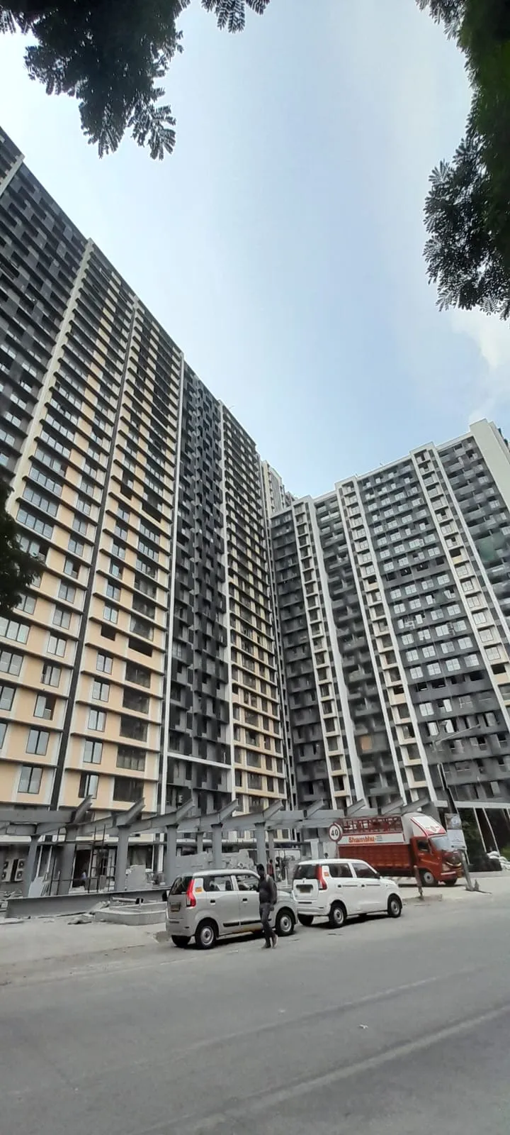 3 BHK Semi Furnished in X BKC , Bandra East