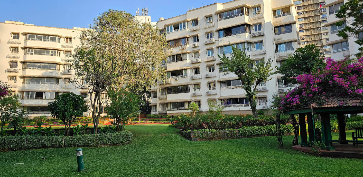 3 BHK Semi-Furnished in Hill Park Apartments , Walkeshwar