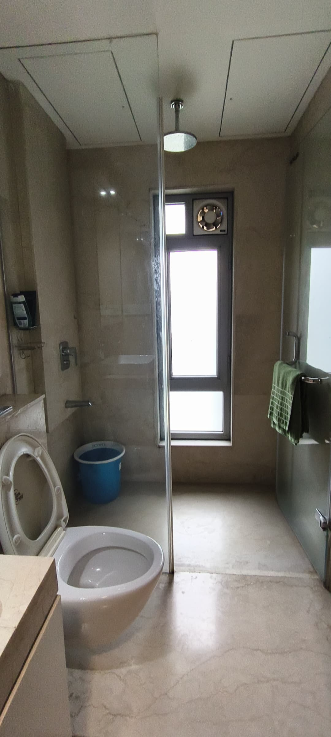 5 - Oberoi Esquire, Goregaon East