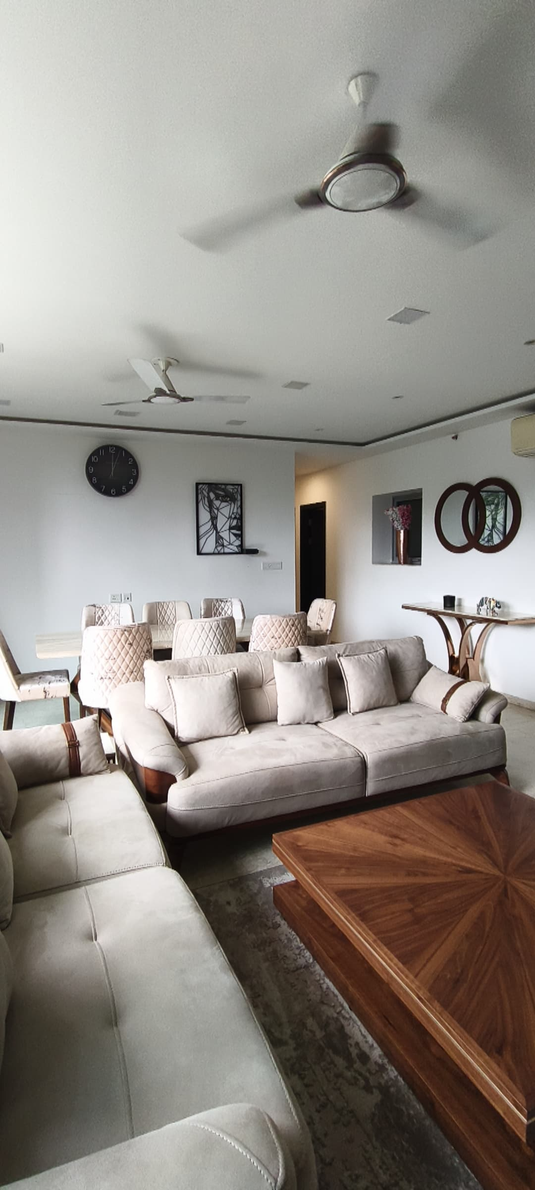 3 BHK Semi Furnished in Oberoi Esquire , Goregaon East
