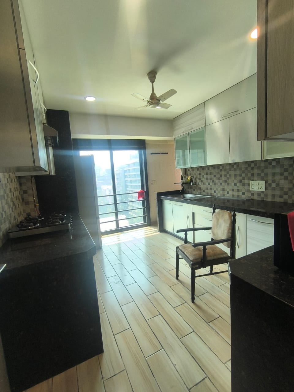 3 BHK Flats on Rent in Krimson Aurum, Santacruz West