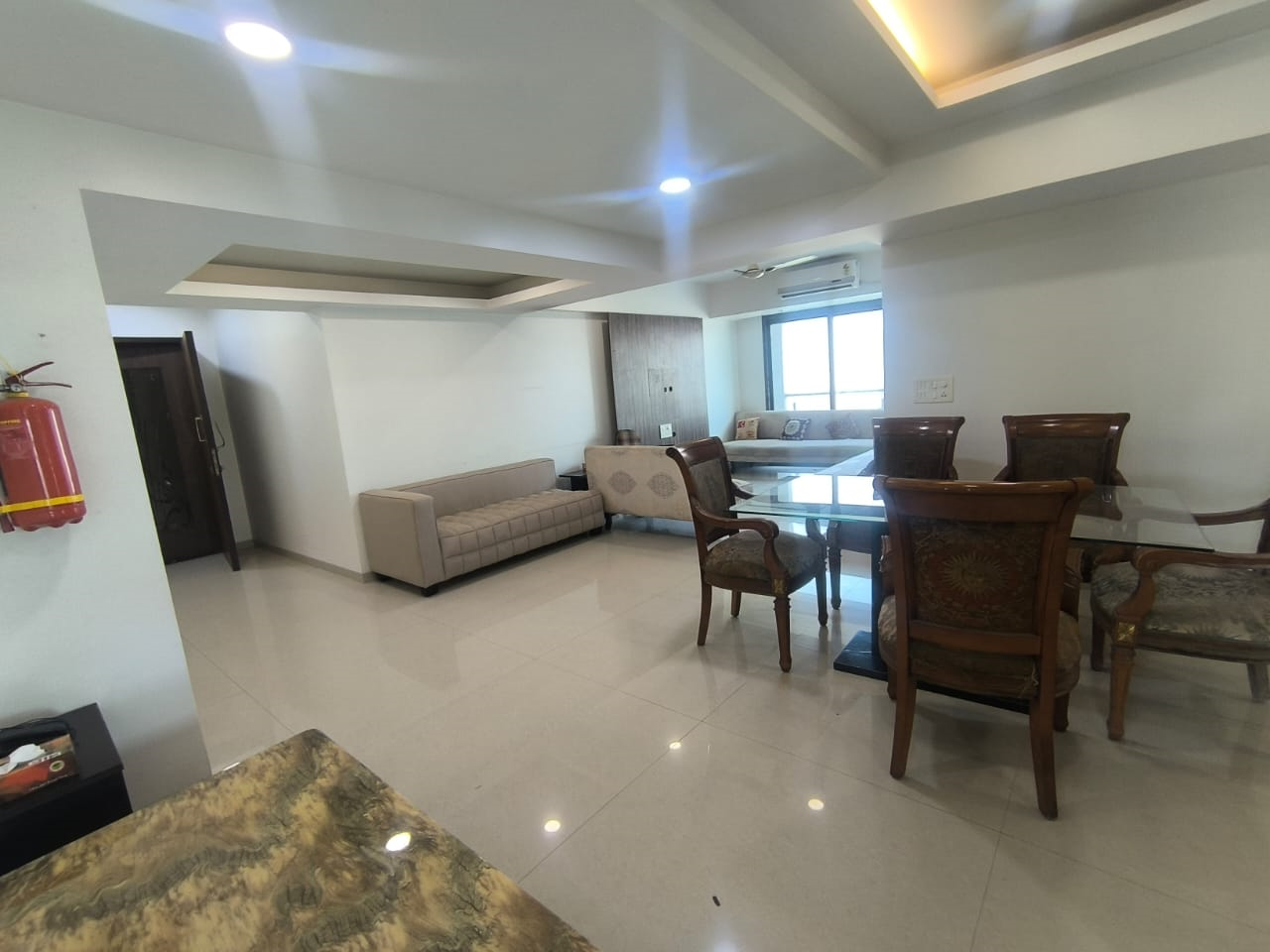 7 - Krimson Aurum, Santacruz West