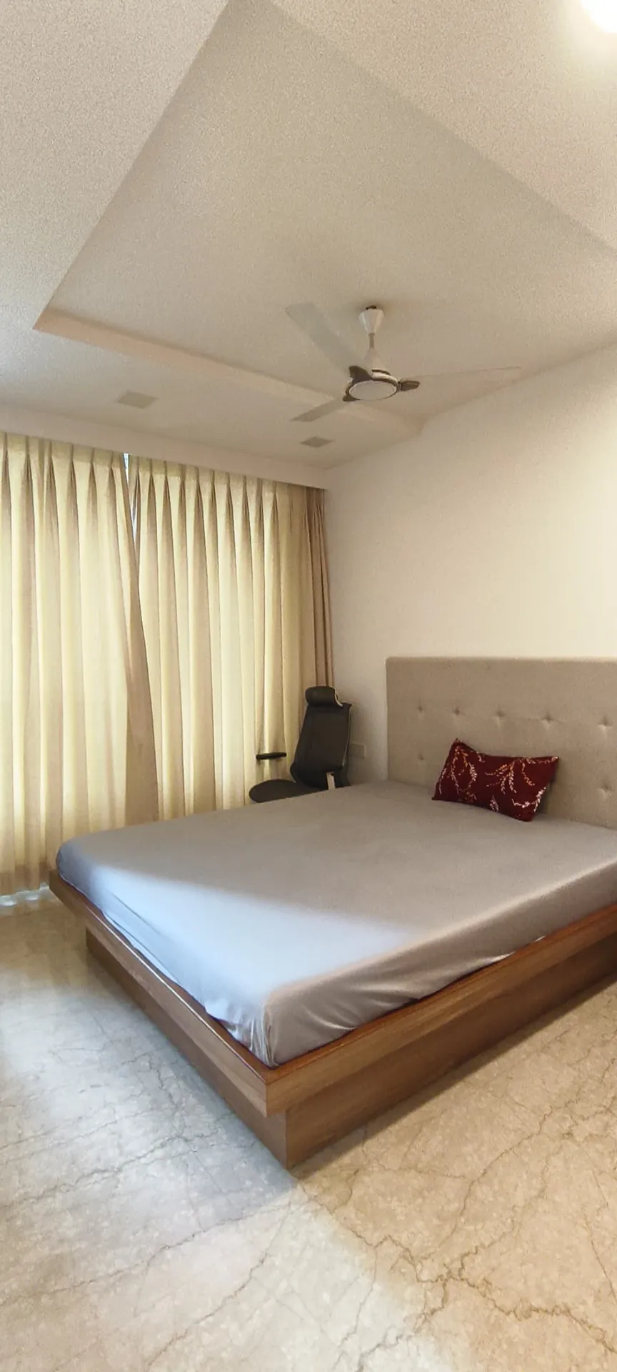 E17 - Oberoi Esquire, Goregaon East