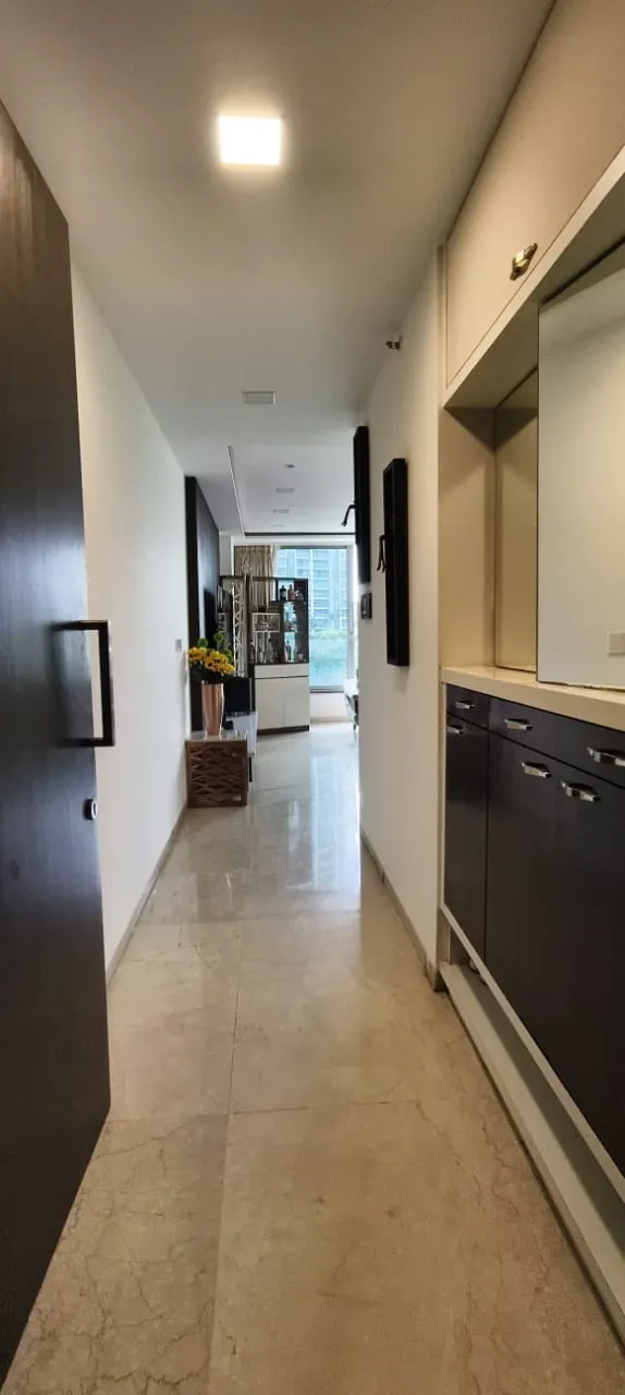 E20 - Oberoi Esquire, Goregaon East