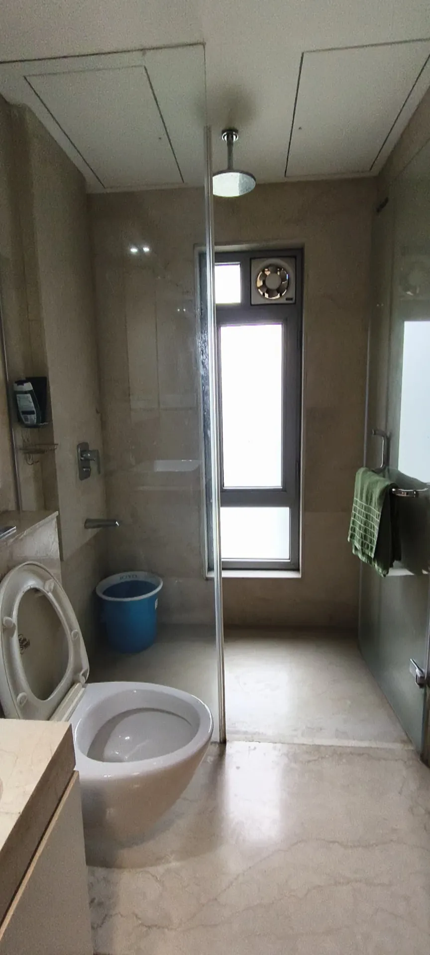 E31 - Oberoi Esquire, Goregaon East