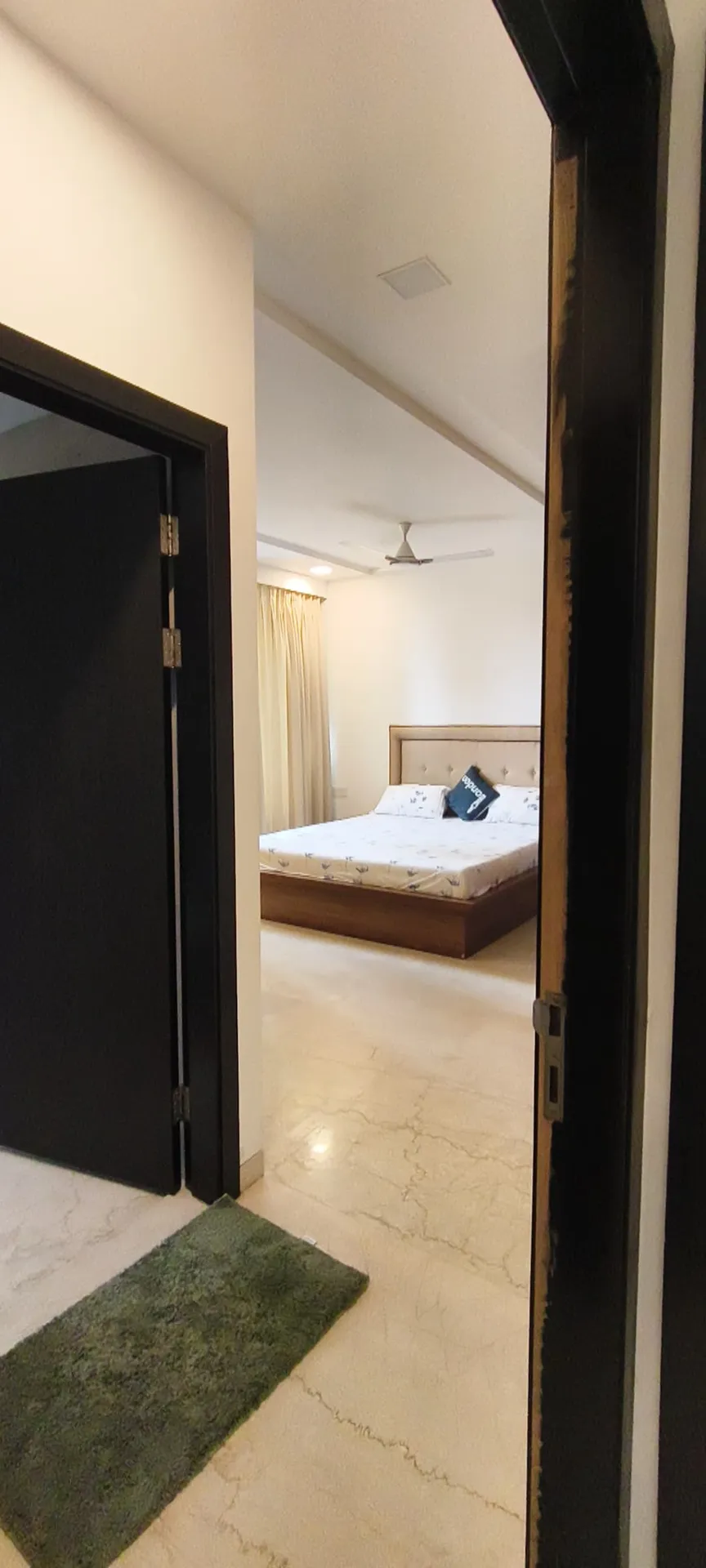 E4 - Oberoi Esquire, Goregaon East