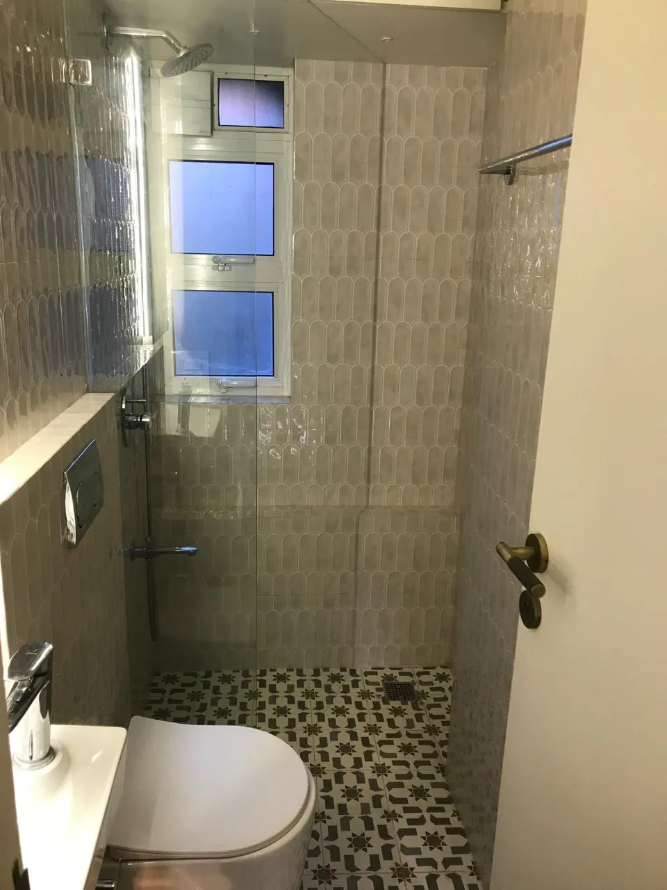 11 - New Silver Home, Bandra West