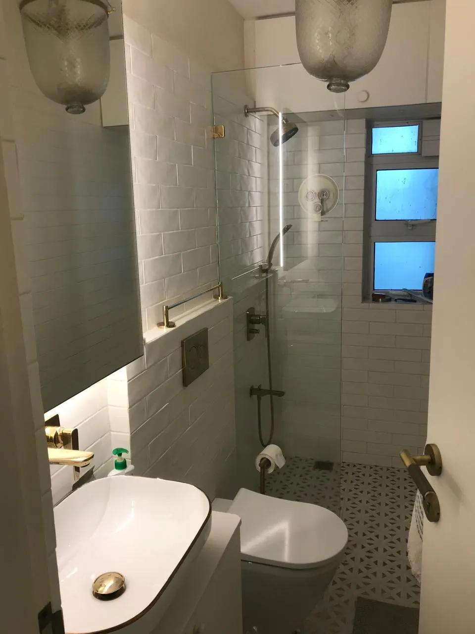 13 - New Silver Home, Bandra West