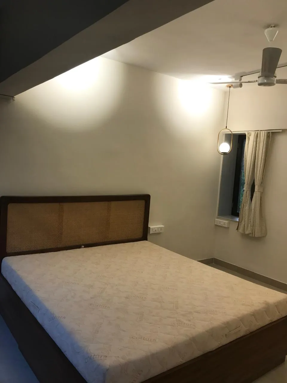 16 - New Silver Home, Bandra West