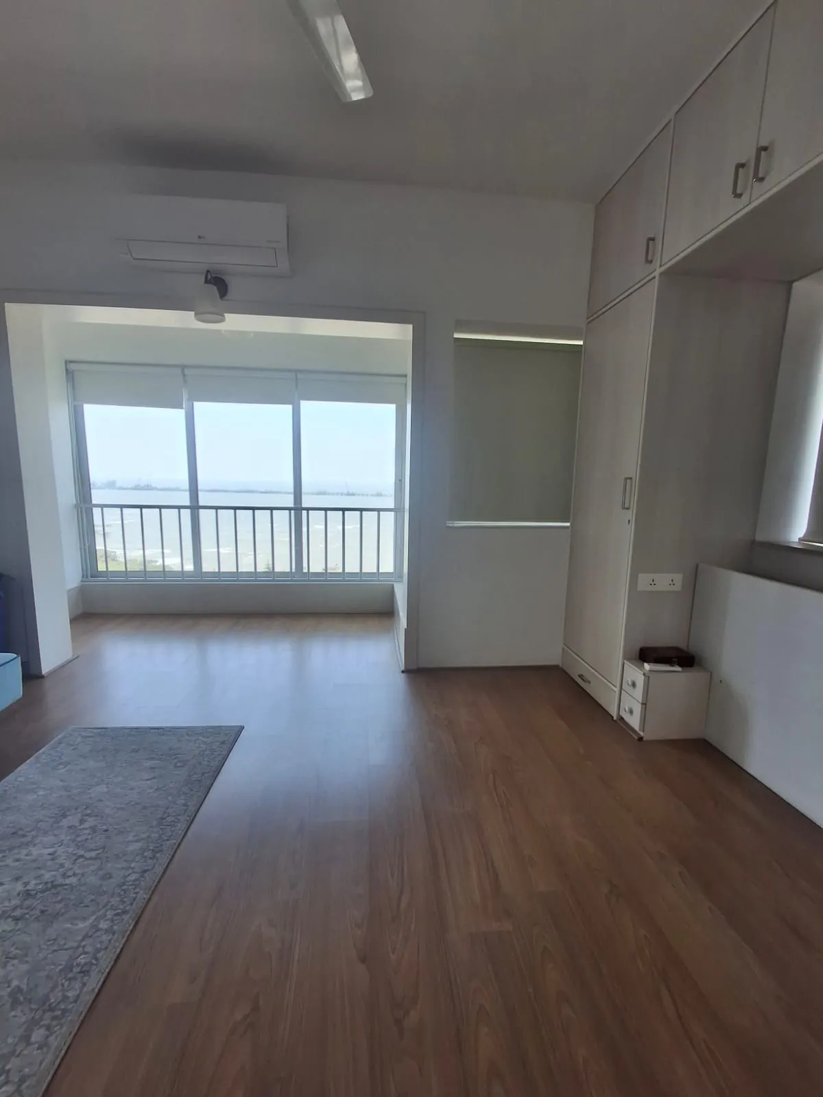 3 BHK Flats on Rent in Landmark, Bandra West