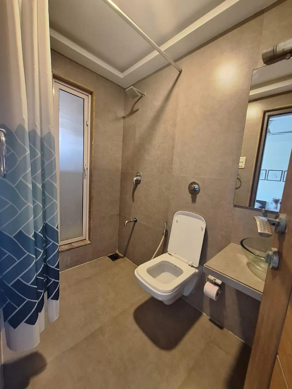 2½ BHK Flats on Rent in Next Avenue, Bandra West