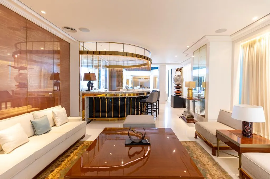 I4 - Indiabulls Blu, Worli