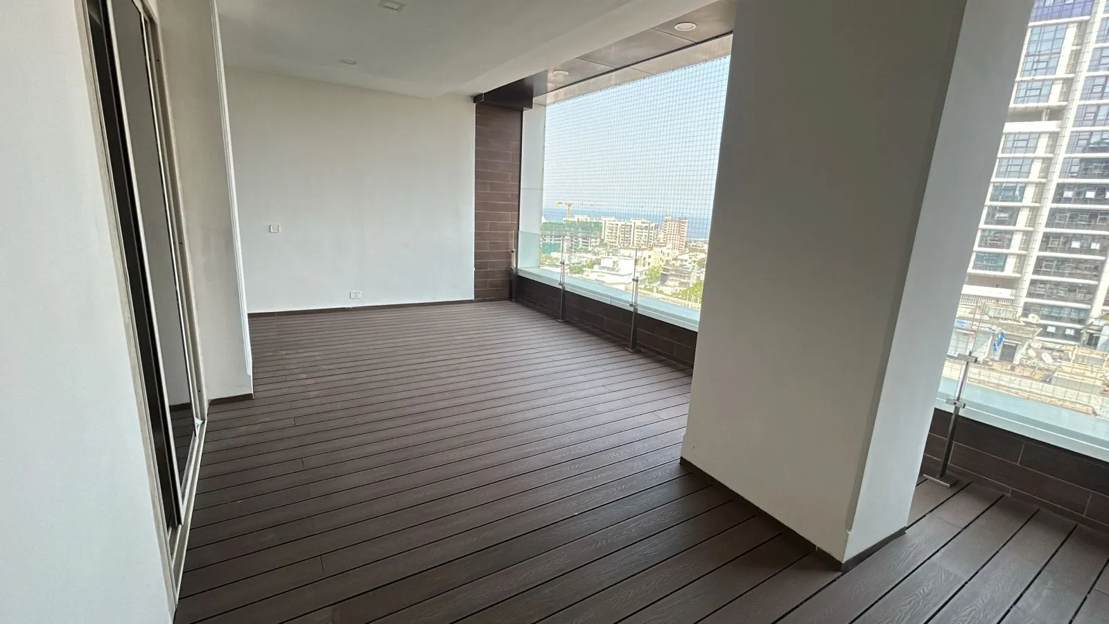 U1 - Urmi Aangan, Peddar Road