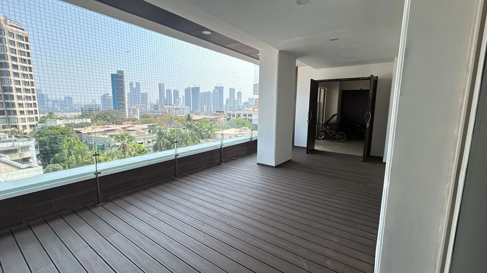 U7 - Urmi Aangan, Peddar Road