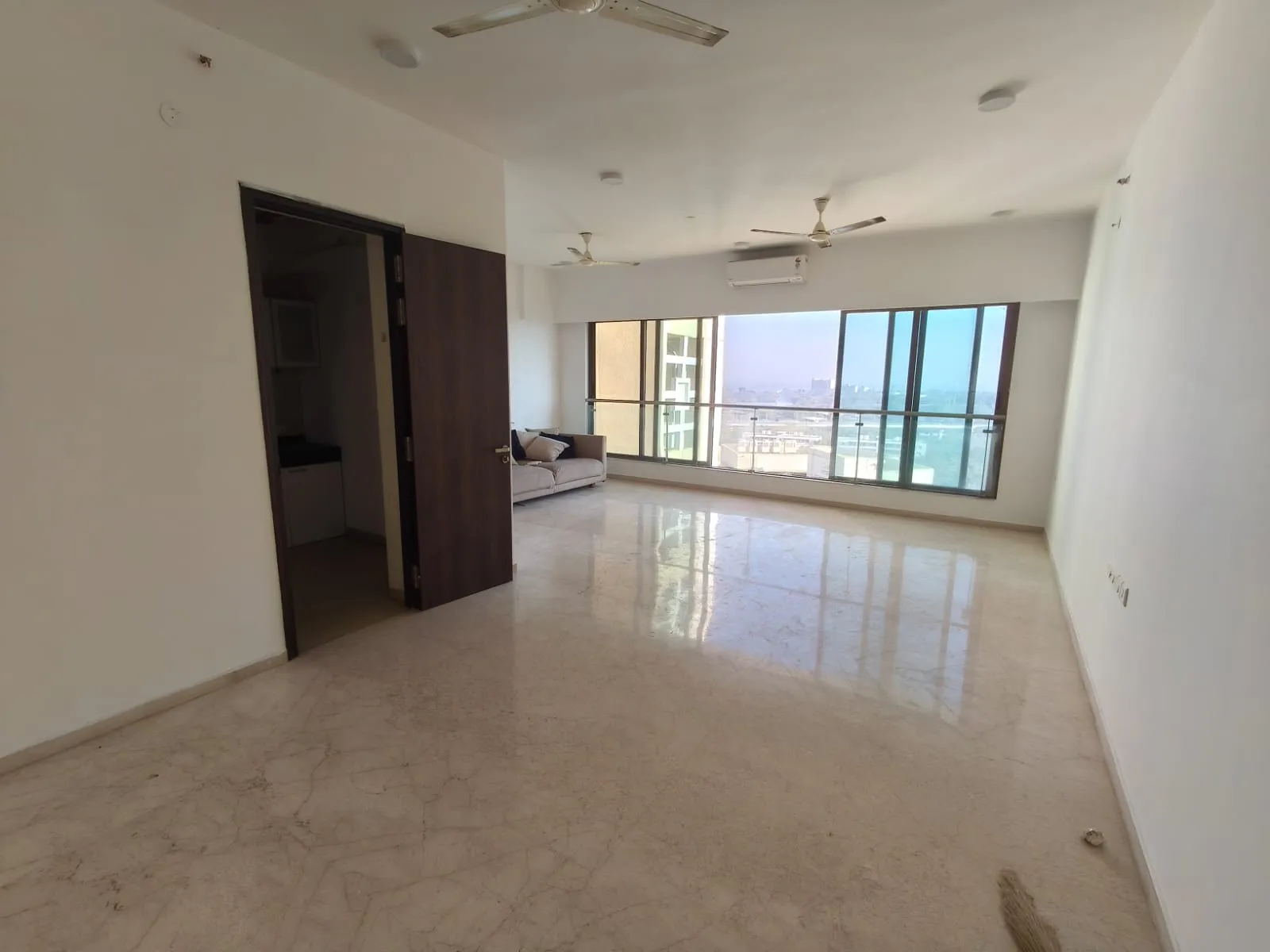 C1 - Celestia Spaces, Prabhadevi