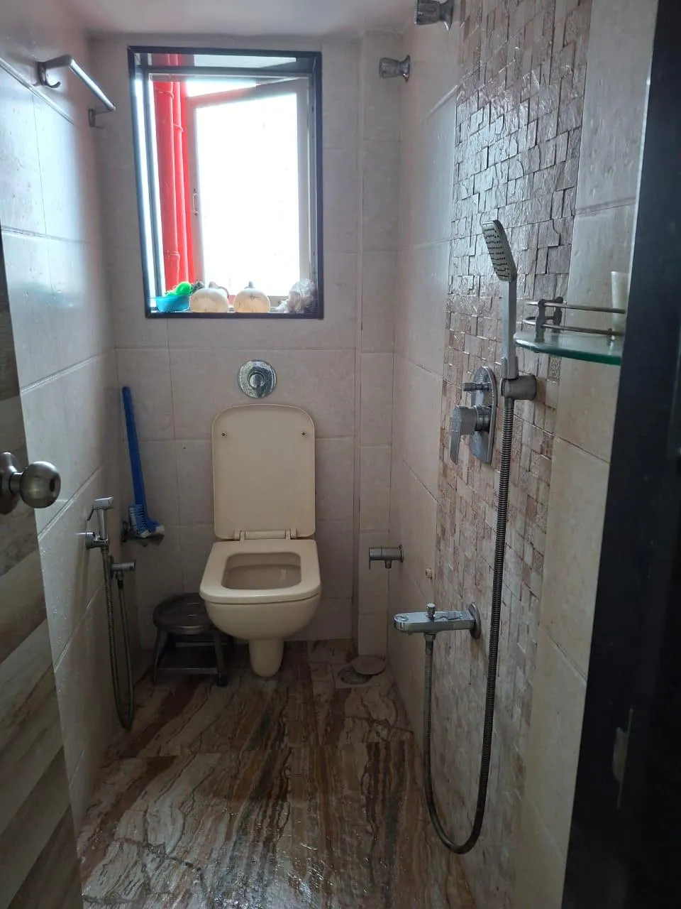 10 - Mona Lisa, Bandra West