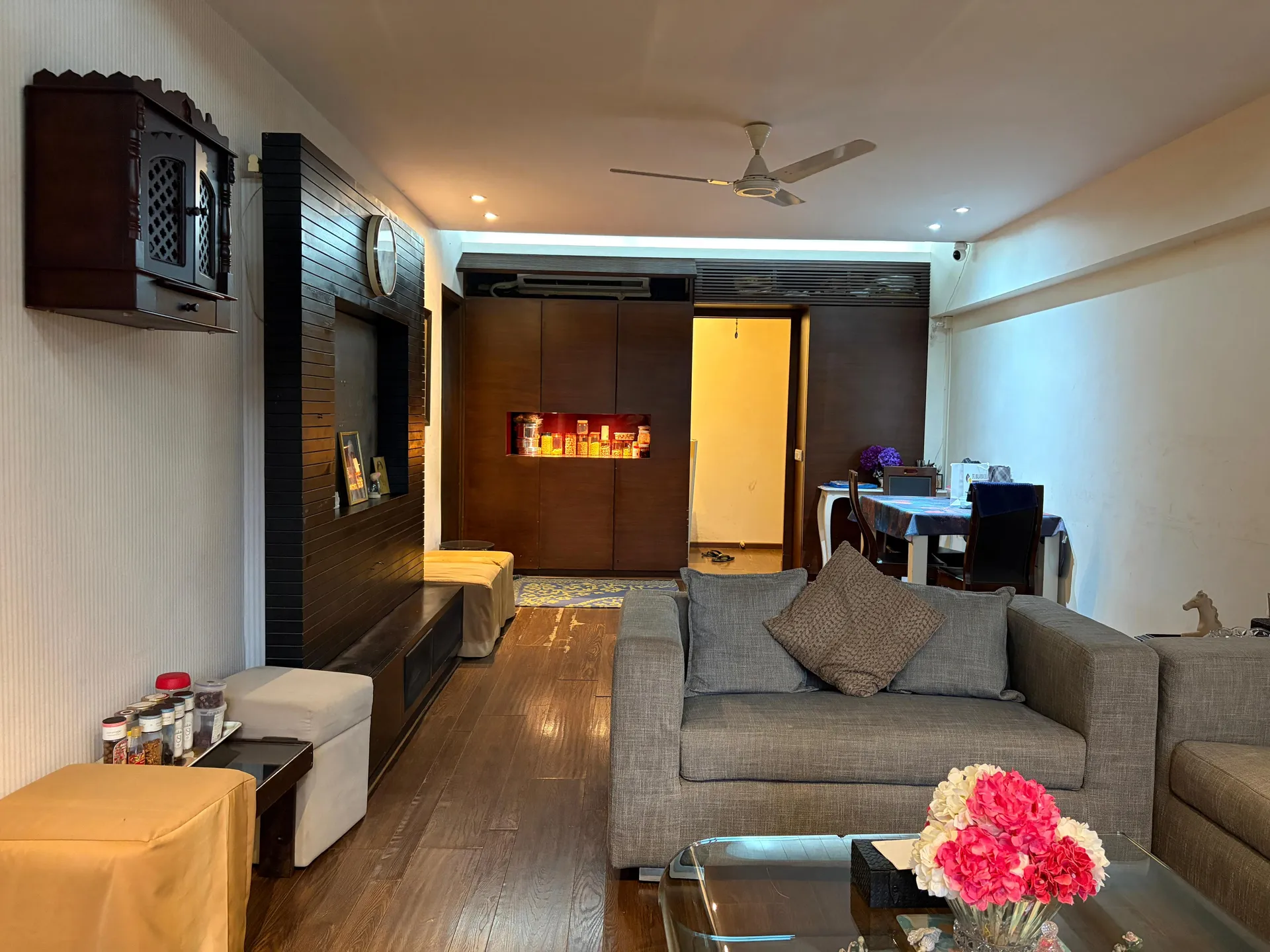 2 BHK Flats on Rent in Pushpa Milan, Breach Candy