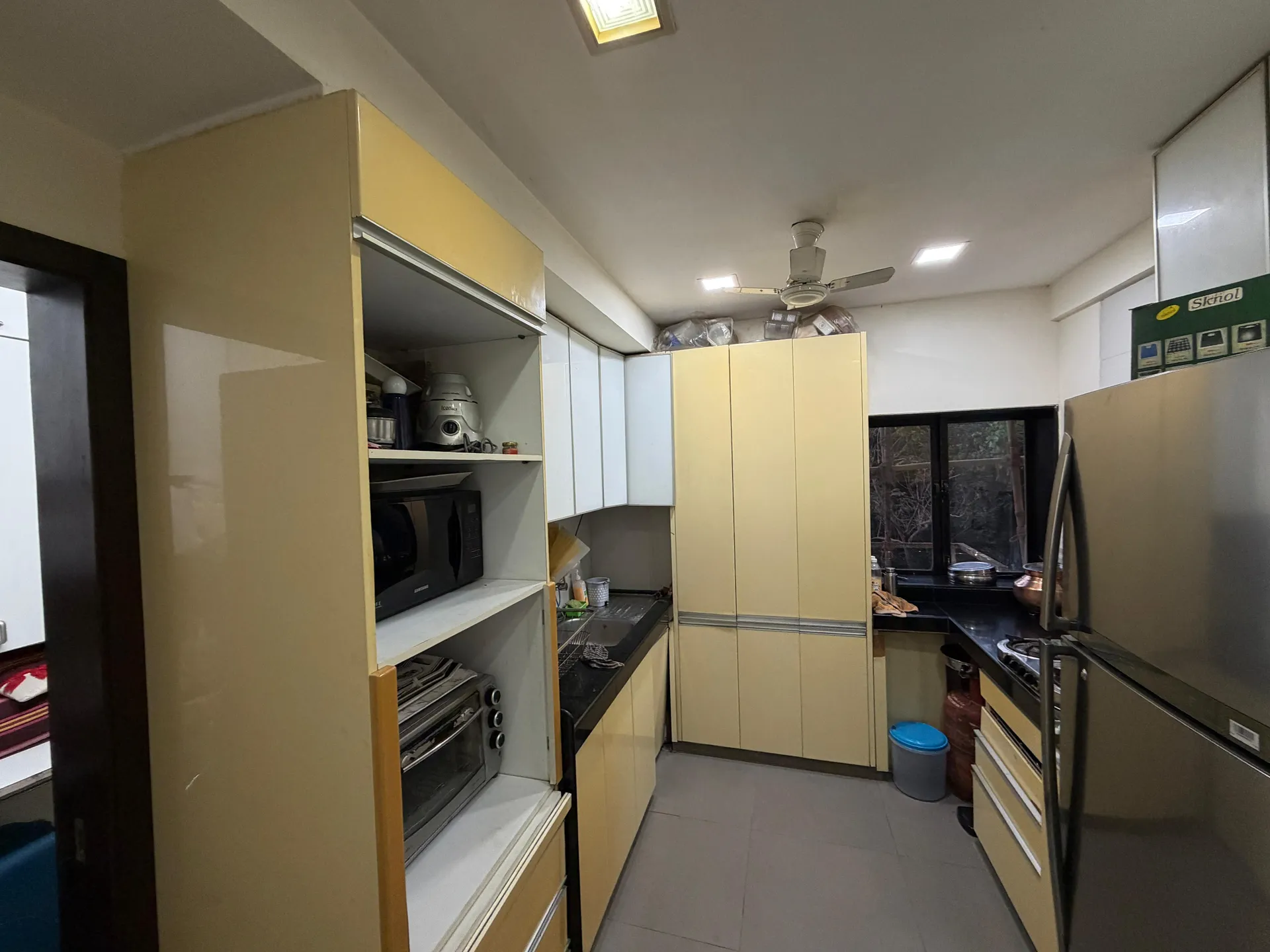 2 BHK Flats on Rent in Pushpa Milan, Breach Candy