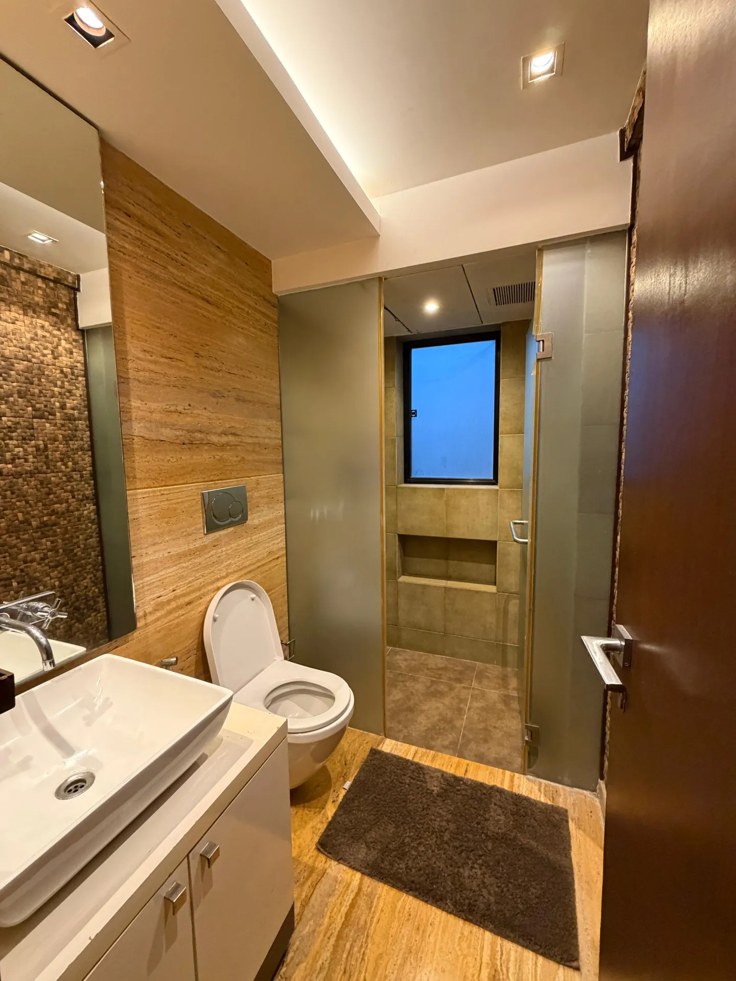 2 BHK Flats on Rent in Pushpa Milan, Breach Candy