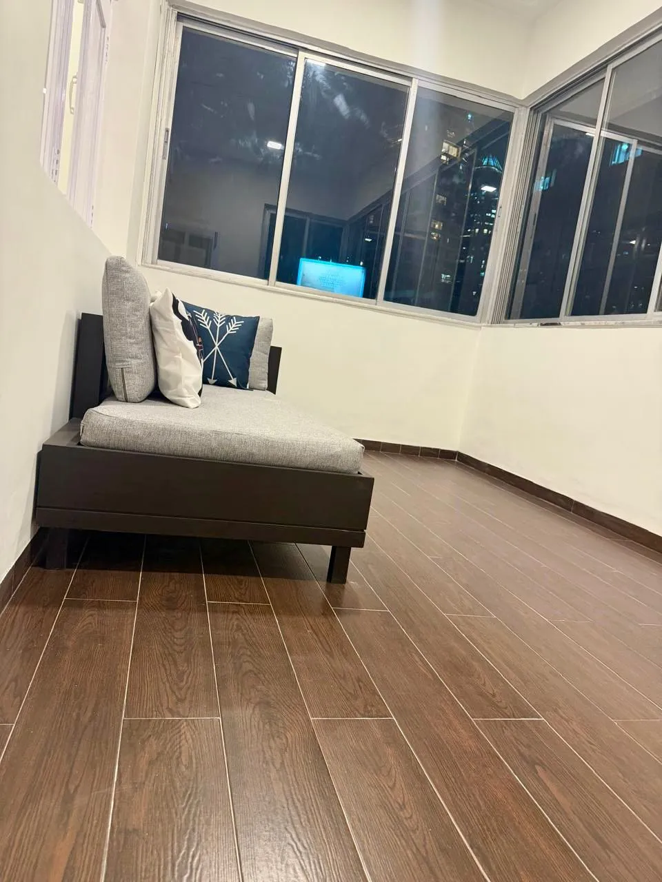 2 BHK Flats on Rent in Kailash Mahal, Peddar Road