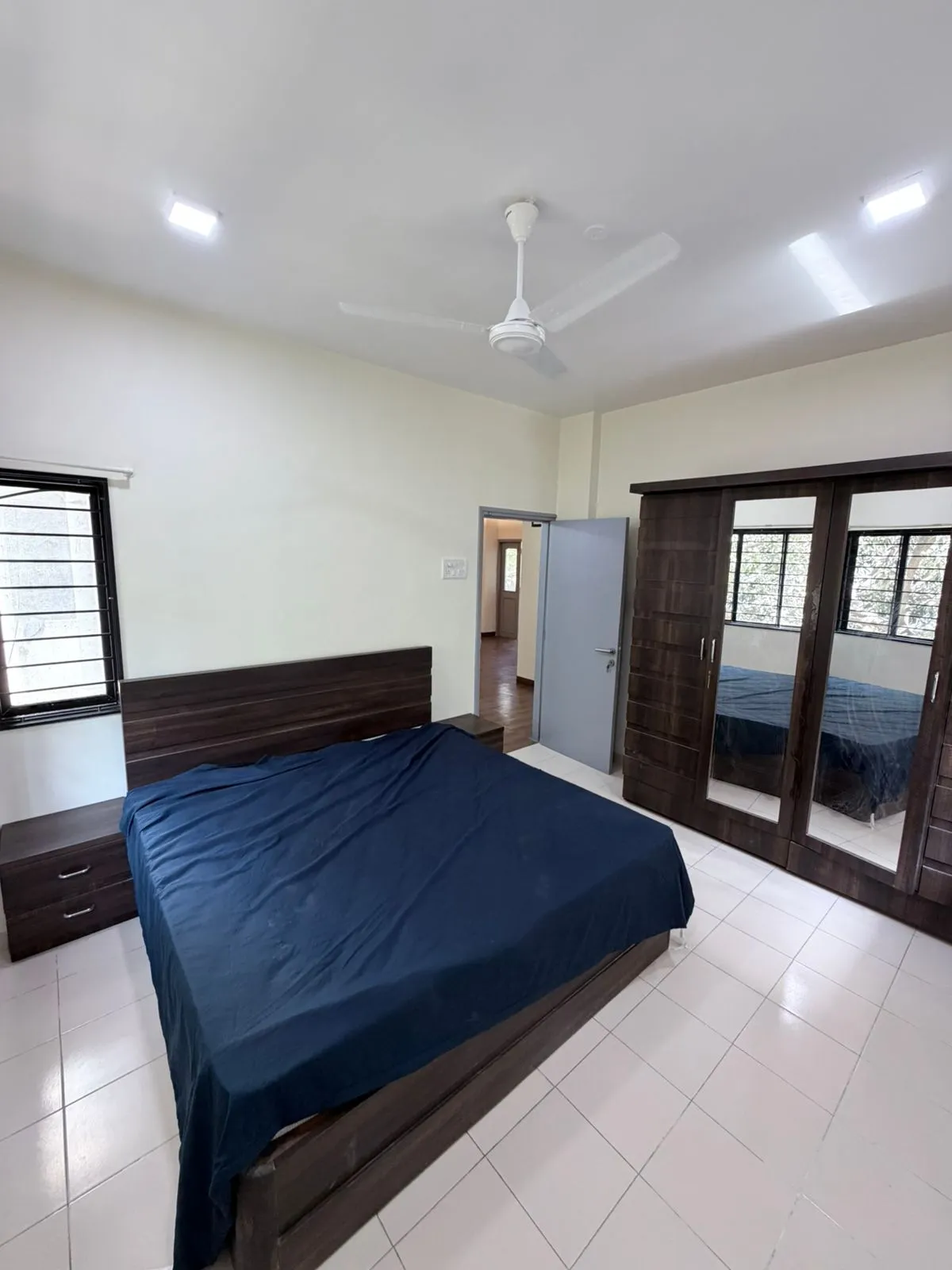 2BHK Flats on Rent in Sunaina, Santacruz West
