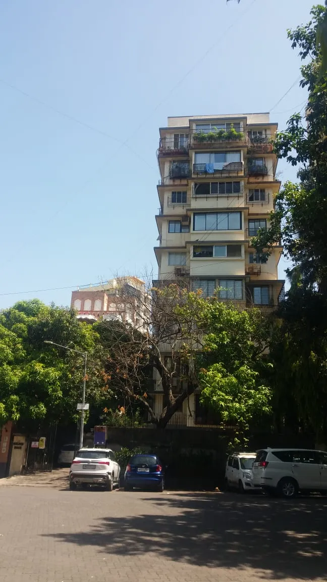 3 BHK Flats on Rent in Golden Rock, Bandra West