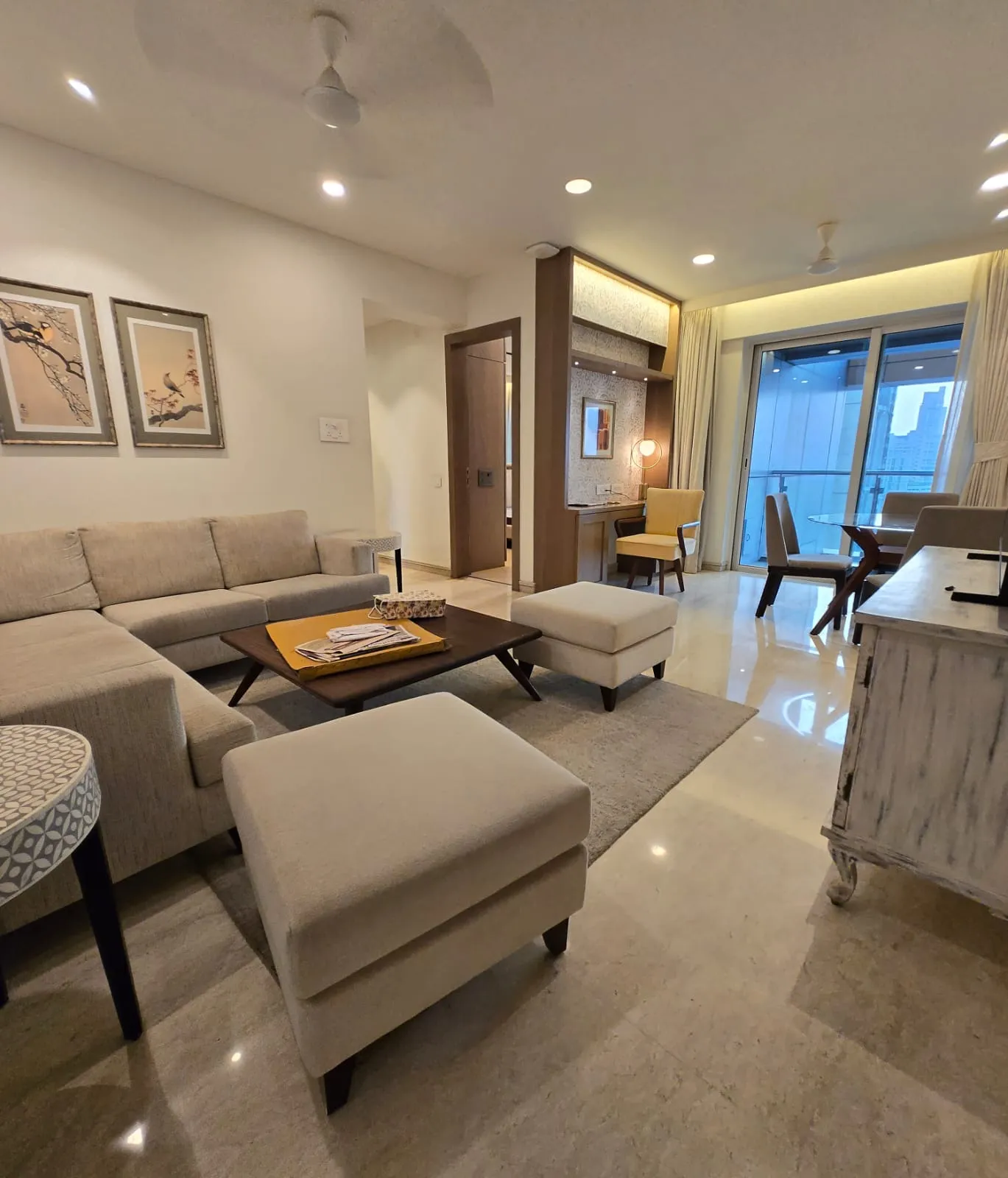 R2 - Raheja Atlantis, Worli