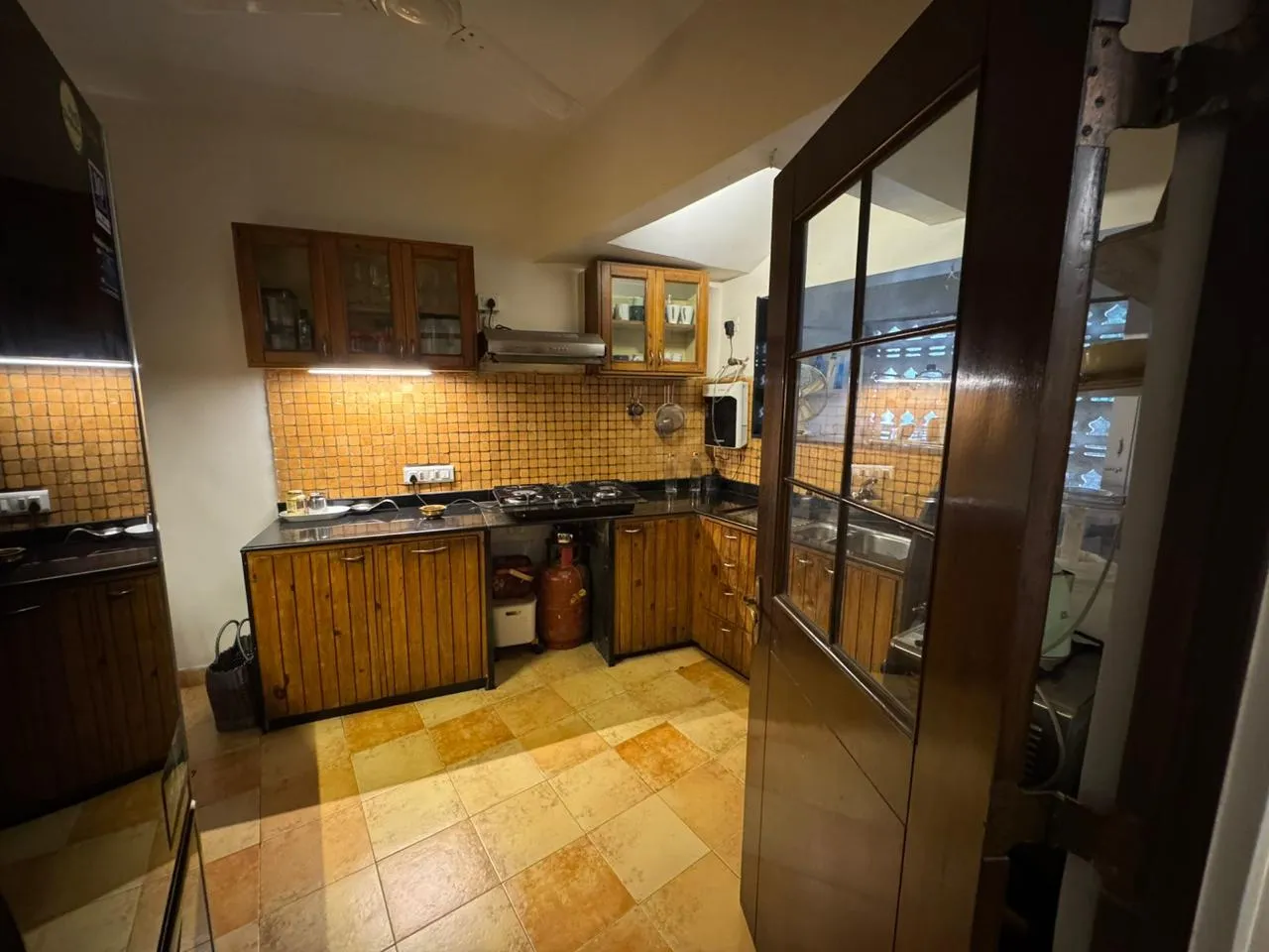 2 BHK Flats on Rent in Land Breeze, Bandra West