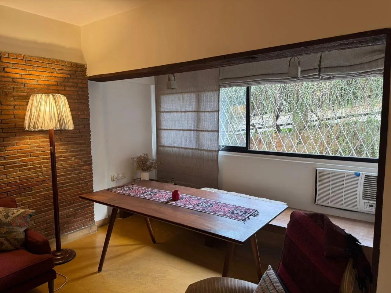 2 BHK Flats on Rent in Land Breeze, Bandra West