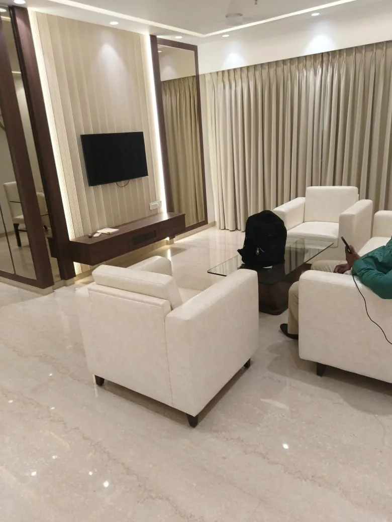 J15 - Joy Legend, Khar West