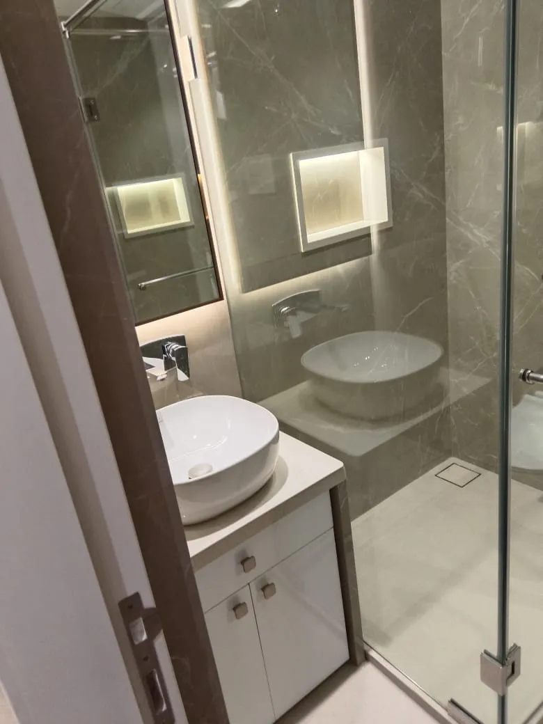 J17 - Joy Legend, Khar West