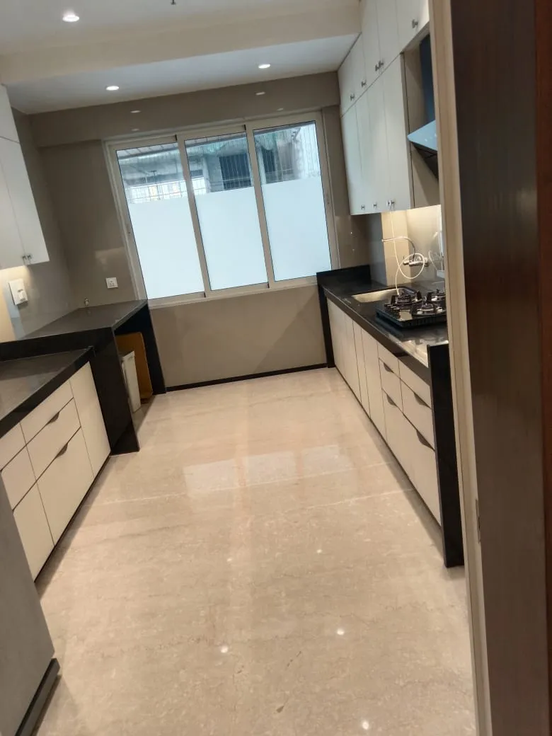 J20 - Joy Legend, Khar West