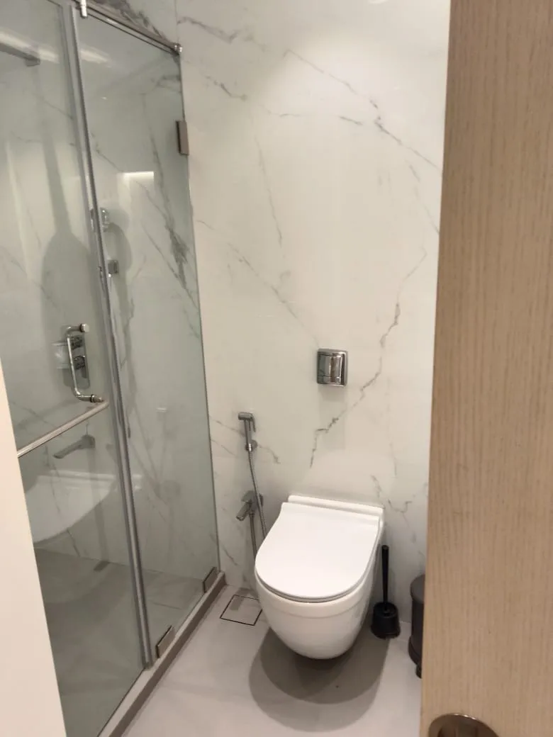 J22 - Joy Legend, Khar West