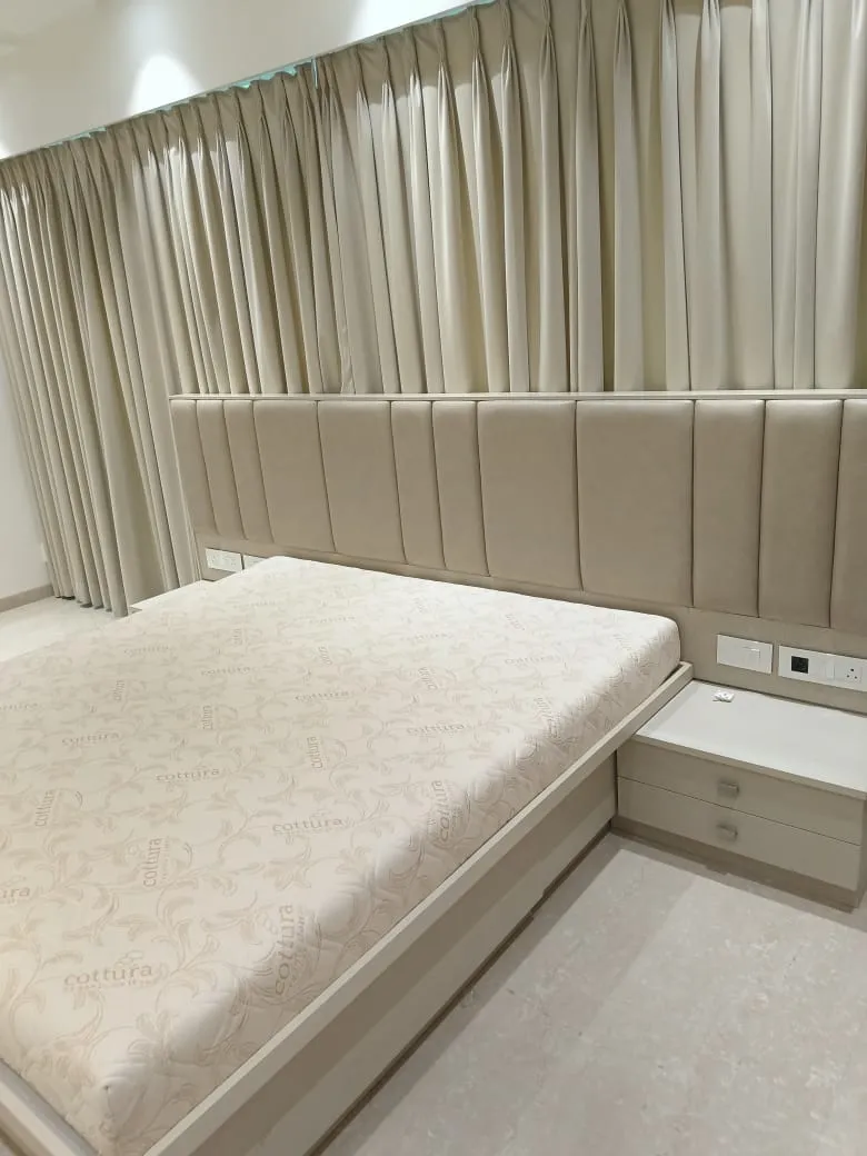 J8 - Joy Legend, Khar West