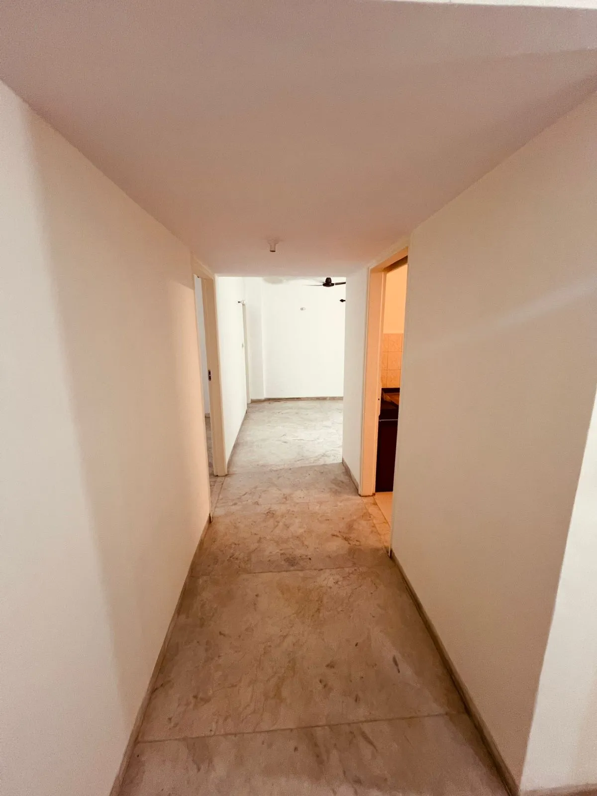 2 BHK Flats on Rent in Suvas CHS, Santacruz West