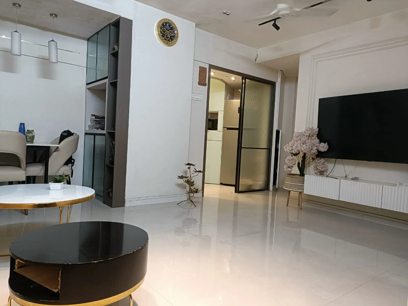 2 BHK Flats on Rent in New Silver Home, Bandra West