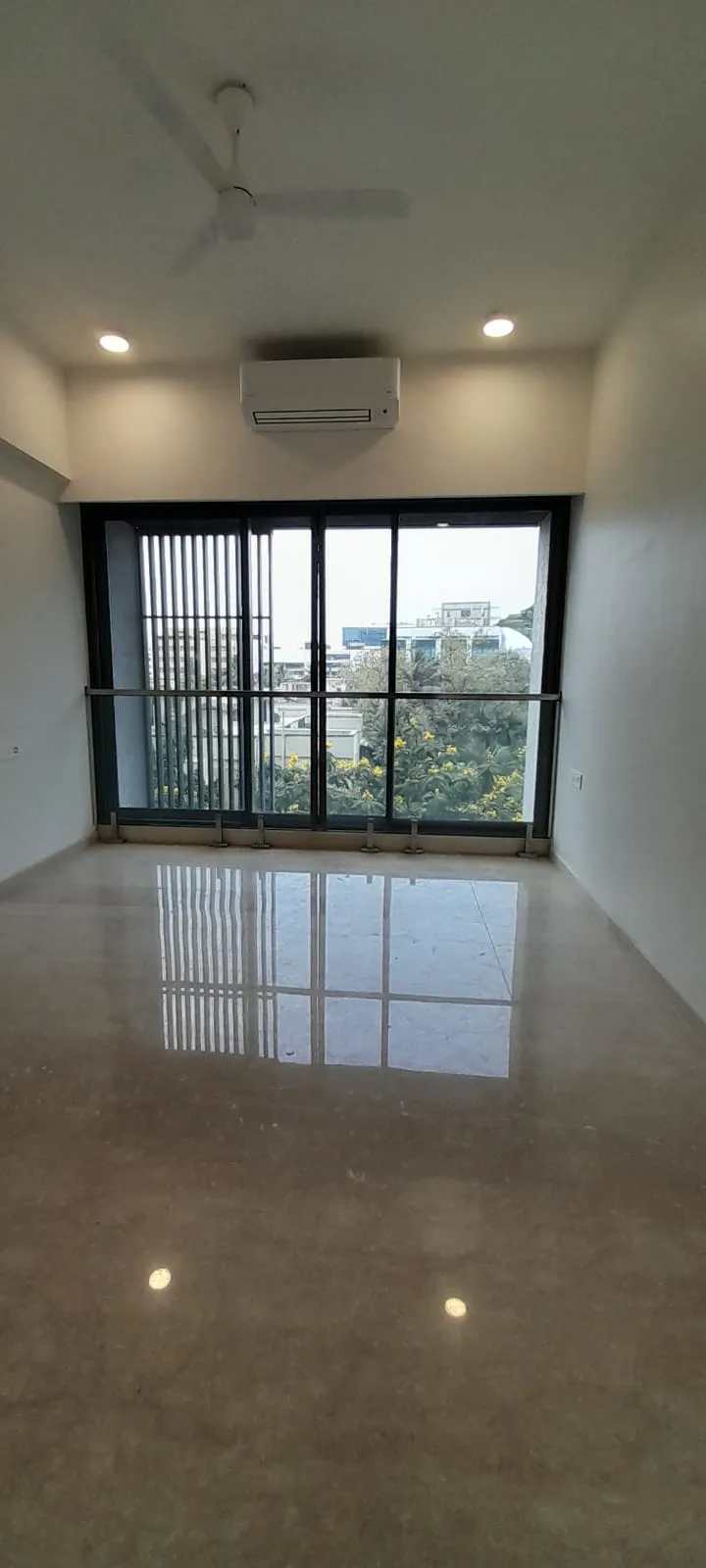 1 - X Bkc, Bandra East