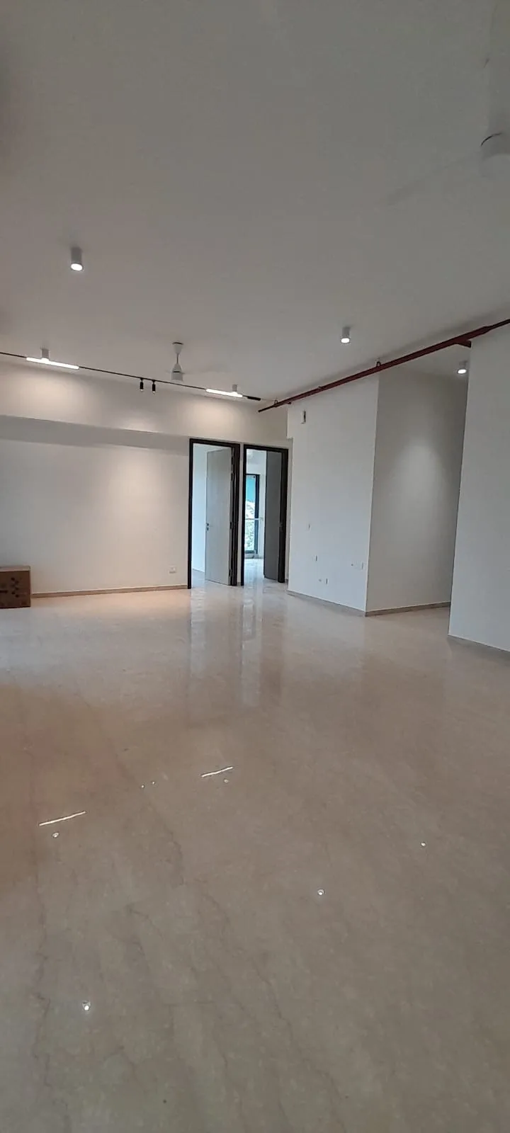 12 - X Bkc, Bandra East