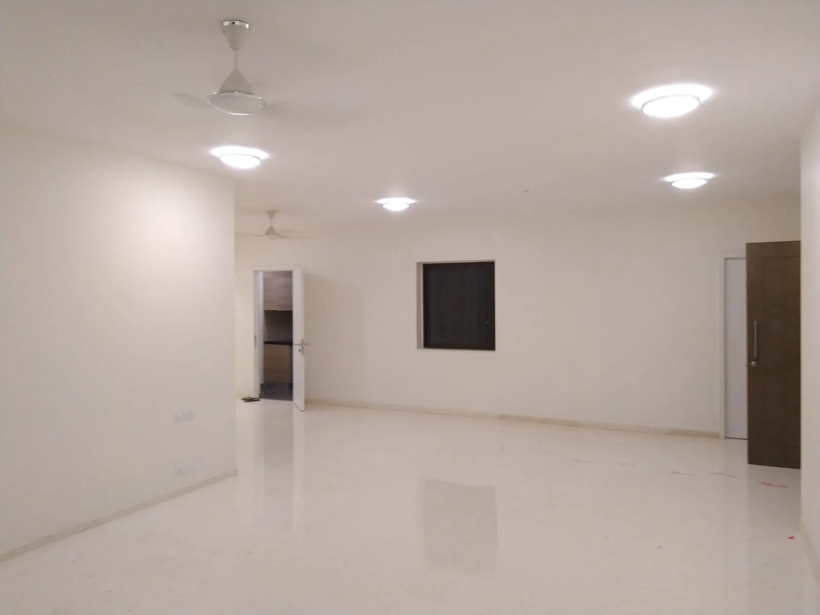 4 - Kalpataru Solitaire, Juhu