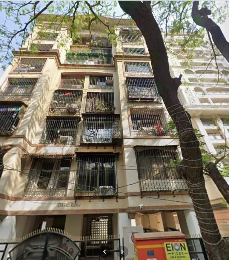 2 BHK Semi-Furnished in Kishni Kunj , Khar West