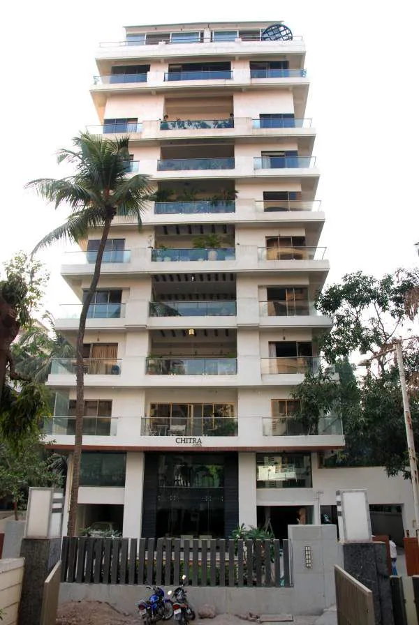 3 BHK Semi-Furnished in Chitra Apartments , Santacruz West
