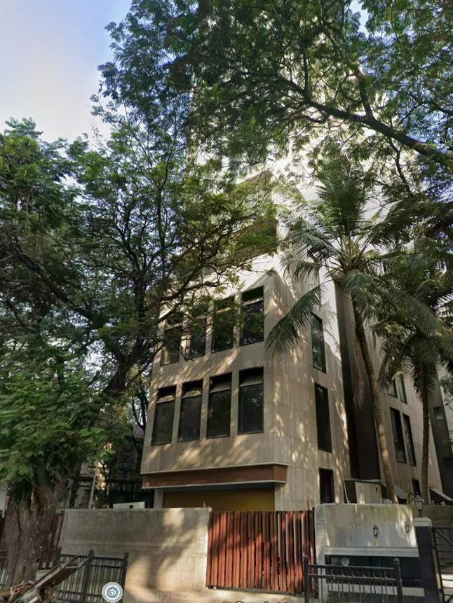 3 BHK Semi-Furnished in Bright Land , Bandra West