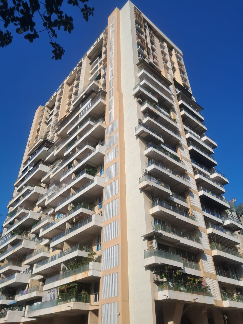 3 BHK Semi Furnished in Hubtown Sunstone , Bandra East