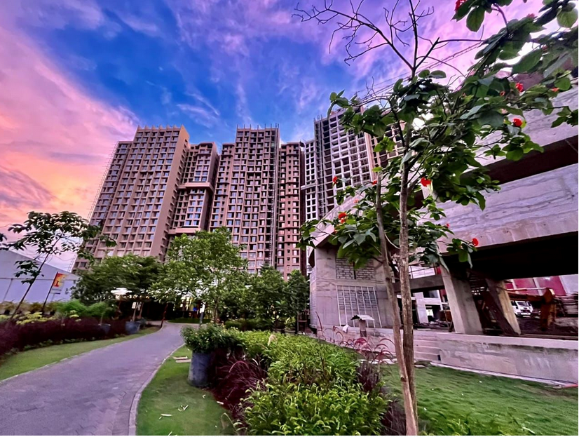 3 BHK Semi Furnished in Kanakia Silicon Valley , Powai