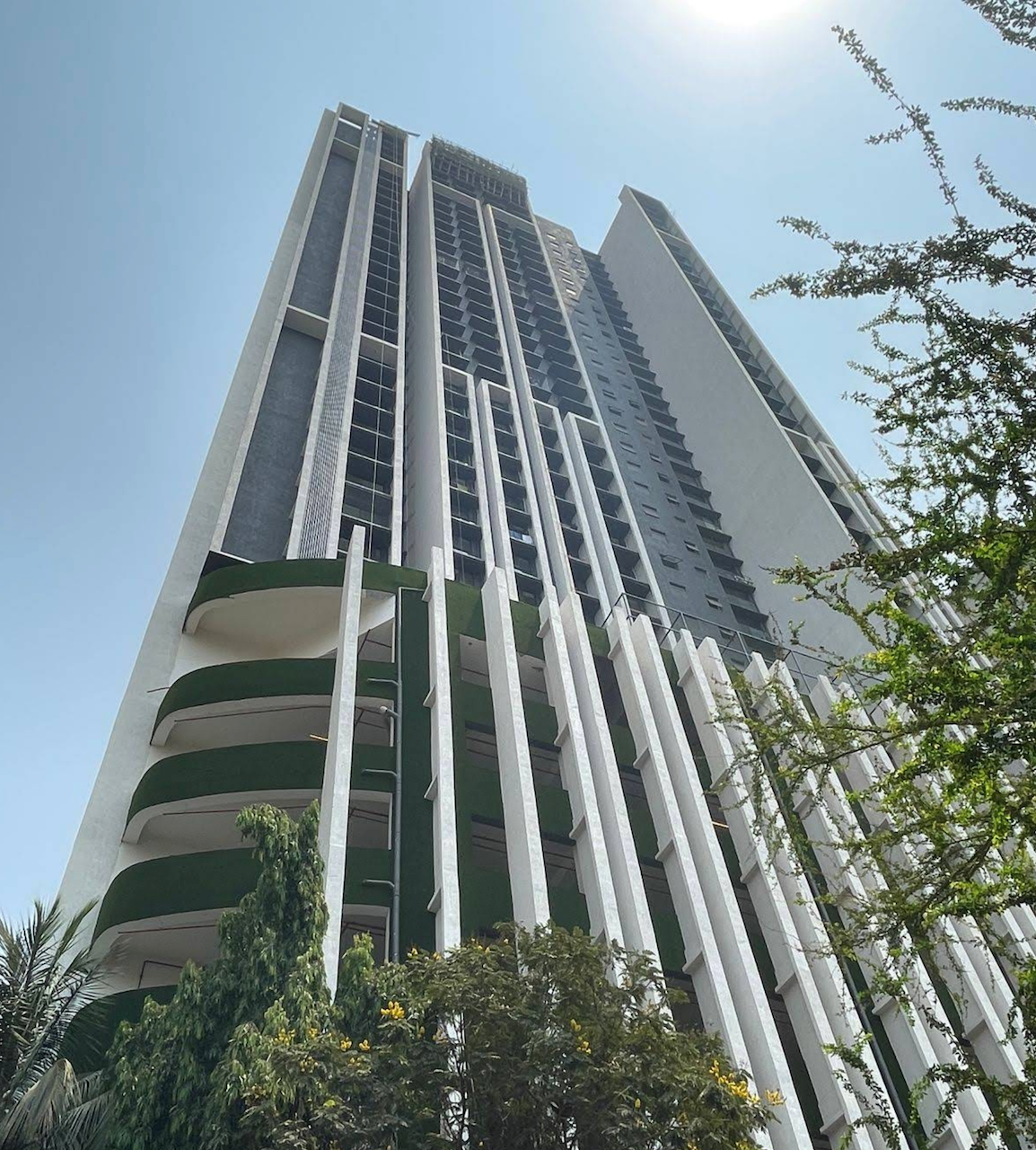 2 BHK Fully Furnished in DLH Leo Tower , Andheri West